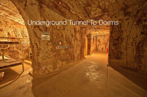 Radeka Downunder Underground Motel - Hobart Tourism 10