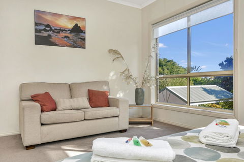 The Lighthouse - Port Willunga - C21 SouthCoast Holidays - Tourism TAS 4