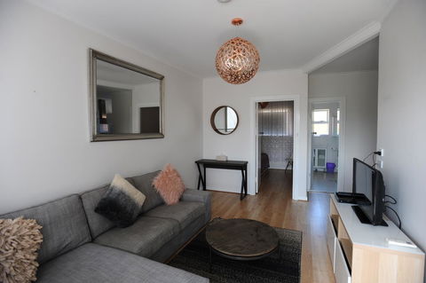 Glenelg Holiday Apartments-The Broadway - Tourism TAS 1
