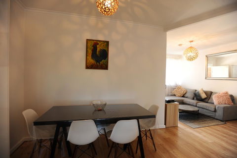 Glenelg Holiday Apartments-The Broadway - Tourism TAS 2