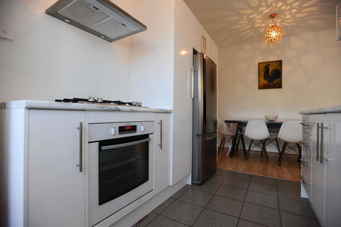 Glenelg Holiday Apartments-The Broadway - Tourism TAS 3