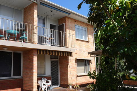 Glenelg Holiday Apartments-The Broadway - Tourism TAS 8