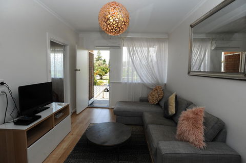 Glenelg Holiday Apartments-The Broadway - Tourism TAS 0