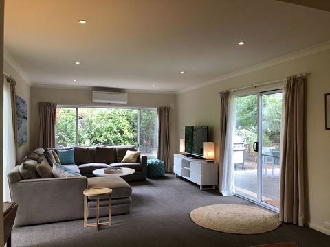 Jack\'s House B&B Clare - Hobart Tourism 12