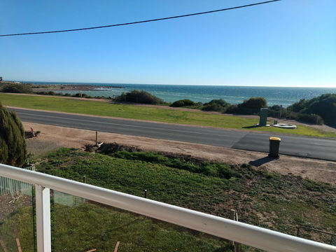 Seafront Shack - Tourism TAS 1