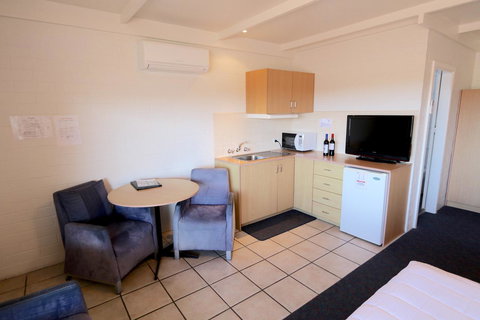 Harbour View Motel - Tourism TAS 23