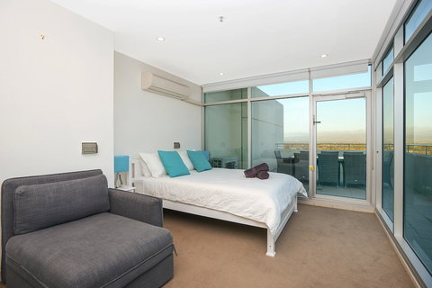 Glenelg Skyline Penthouse - Hobart Tourism 36