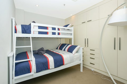 Glenelg Skyline Penthouse - Hobart Tourism 44