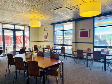 Opal Inn Hotel, Motel, Caravan Park - Hobart Tourism 28