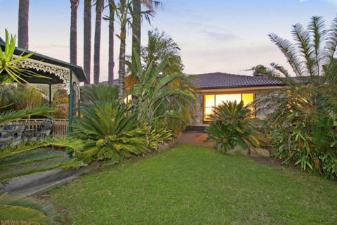The Palms - Tourism TAS 24