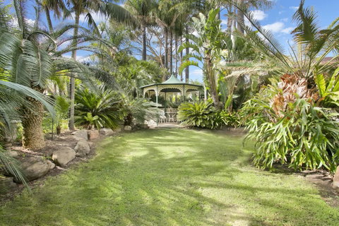 The Palms - Tourism TAS 8