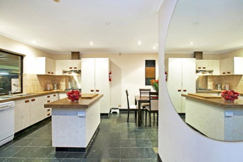 The Palms - Tourism TAS 14