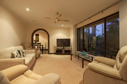 The Palms - Tourism TAS 18