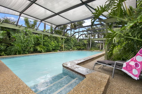 The Palms - Tourism TAS 4