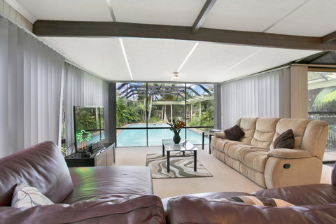 The Palms - Tourism TAS 10