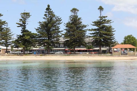 Grand Tasman Hotel - Tourism TAS 34