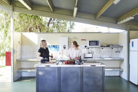 NRMA Victor Harbor Beachfront Holiday Park - Tourism TAS 25