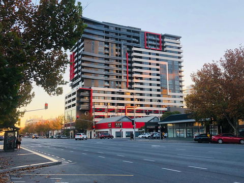 CENTRAL ESCAPE 2 BEDROOM @ ADELAIDE CBD - Hobart Tourism 1