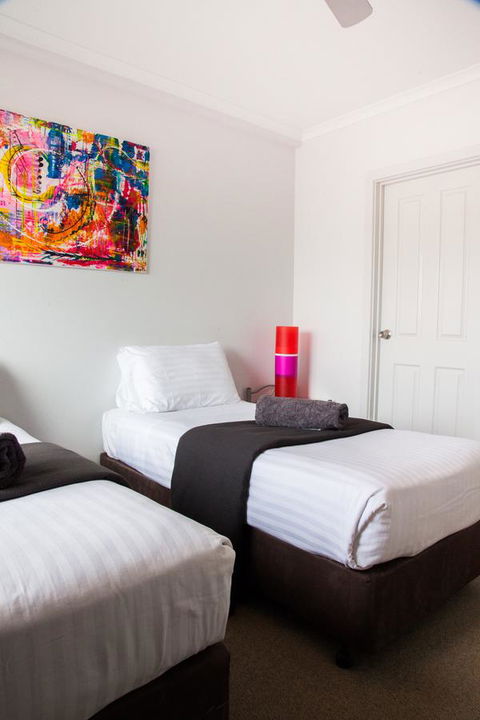 Mariners Cay Apartment - Tourism TAS 13