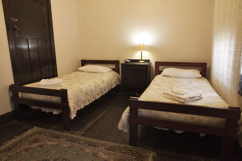 The Rising Sun Hotel - Hobart Tourism 8