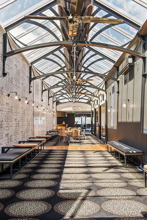 Berri Hotel - Tourism TAS 7