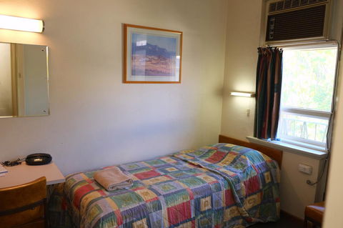 Berri Hotel - Tourism TAS 27