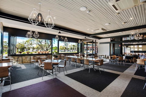 Berri Hotel - Tourism TAS 13