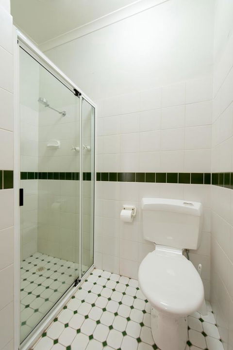 Berri Hotel - Tourism TAS 32