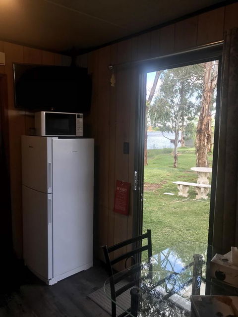 Murray Bridge Riverview Cabin - Hobart Tourism 3