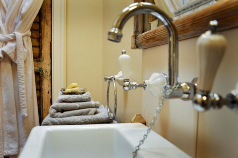 Athelney Cottage Bed And Breakfast - Tourism TAS 9