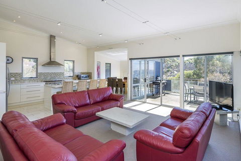 Saar River House - Tourism TAS 1