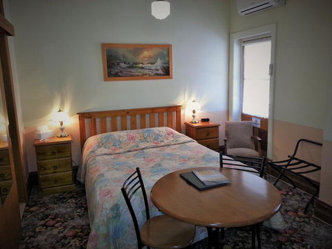 Sonbern Lodge Motel - Hobart Tourism 14