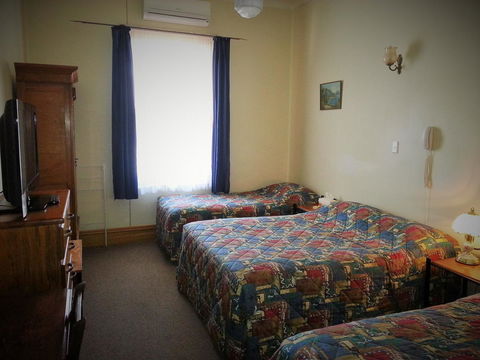 Sonbern Lodge Motel - Hobart Tourism 9