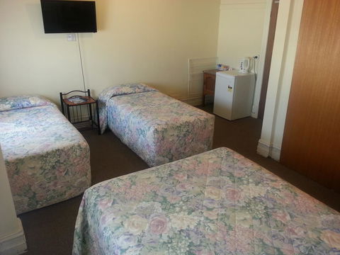 Sonbern Lodge Motel - Hobart Tourism 31