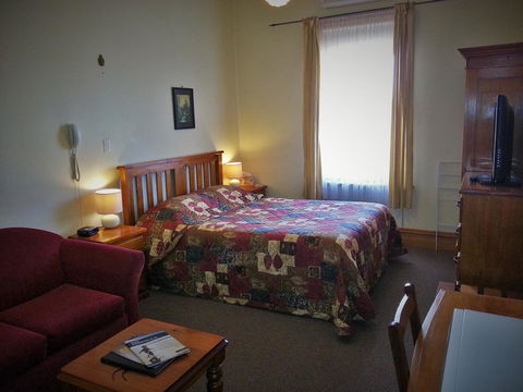Sonbern Lodge Motel - Hobart Tourism 5