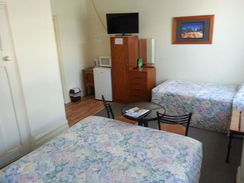 Sonbern Lodge Motel - Hobart Tourism 4