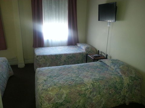 Sonbern Lodge Motel - Hobart Tourism 33