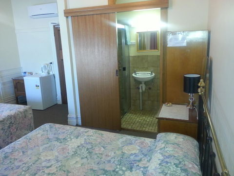 Sonbern Lodge Motel - Hobart Tourism 32