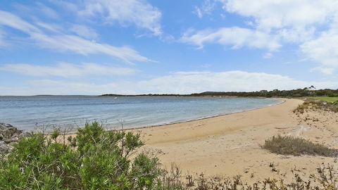 Salt Waterfront Apartment - Tourism TAS 13