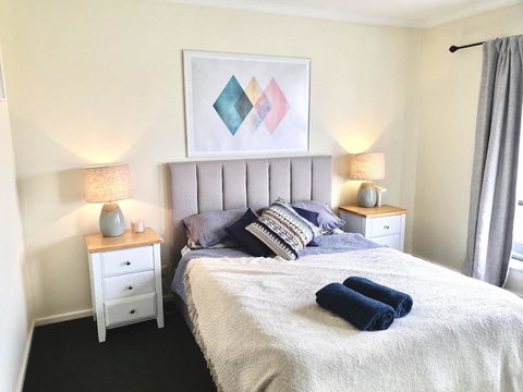Luxurious 3 Bedroom Beachfront - Panoramic Views - Tourism TAS 7