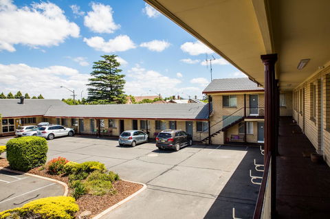 Lilac City Motor Inn & Steakhouse - Hobart Tourism 23