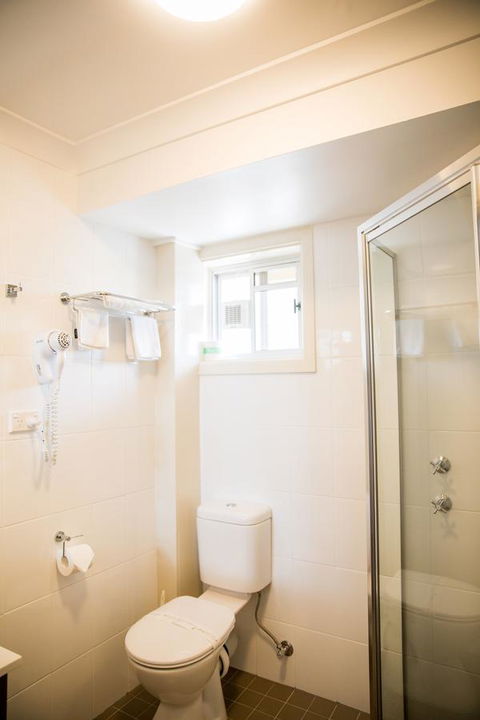 Lilac City Motor Inn & Steakhouse - Hobart Tourism 27