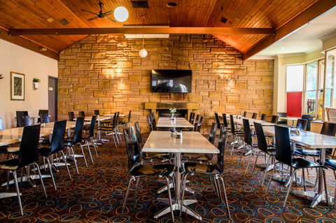 Lilac City Motor Inn & Steakhouse - Hobart Tourism 1
