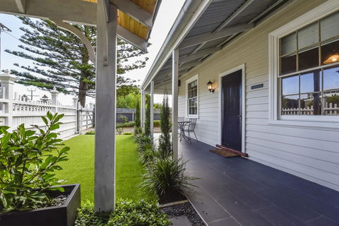 Railway Cottage In Beachport - Hobart Tourism 11