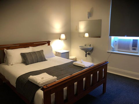 Cornwall Hotel - Tourism TAS 17