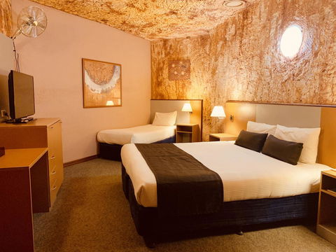 Desert Cave Hotel - Hobart Tourism 23