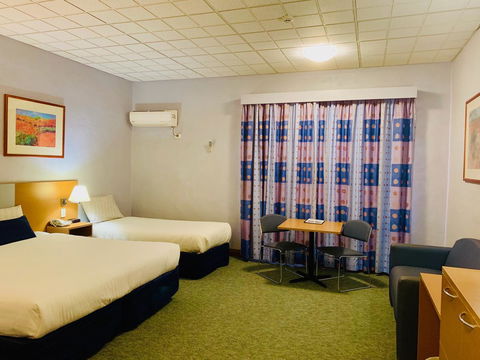 Desert Cave Hotel - Hobart Tourism 26