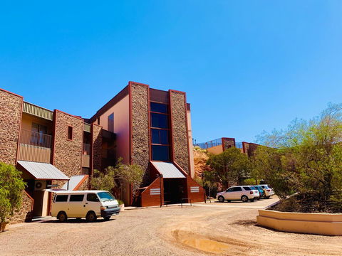 Desert Cave Hotel - Hobart Tourism 28