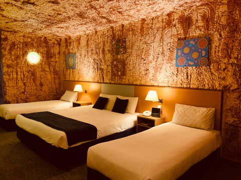 Desert Cave Hotel - Hobart Tourism 33