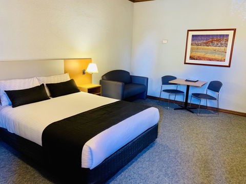 Desert Cave Hotel - Hobart Tourism 19